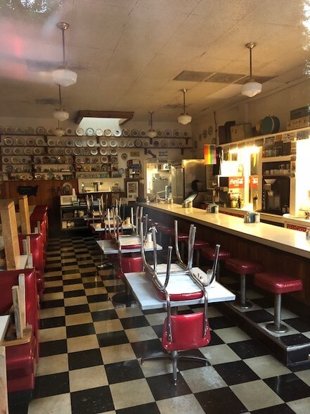 More Photos Of 1212-1218 NW Glisan St, Portland Storefront For Sale