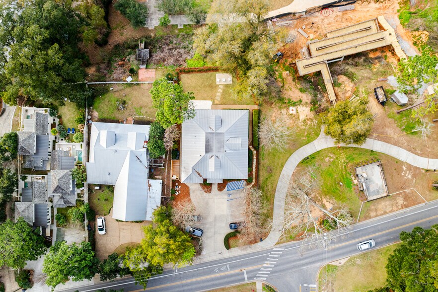 More Photos Of 202 S Mobile St, Fairhope Hospitality For Sale