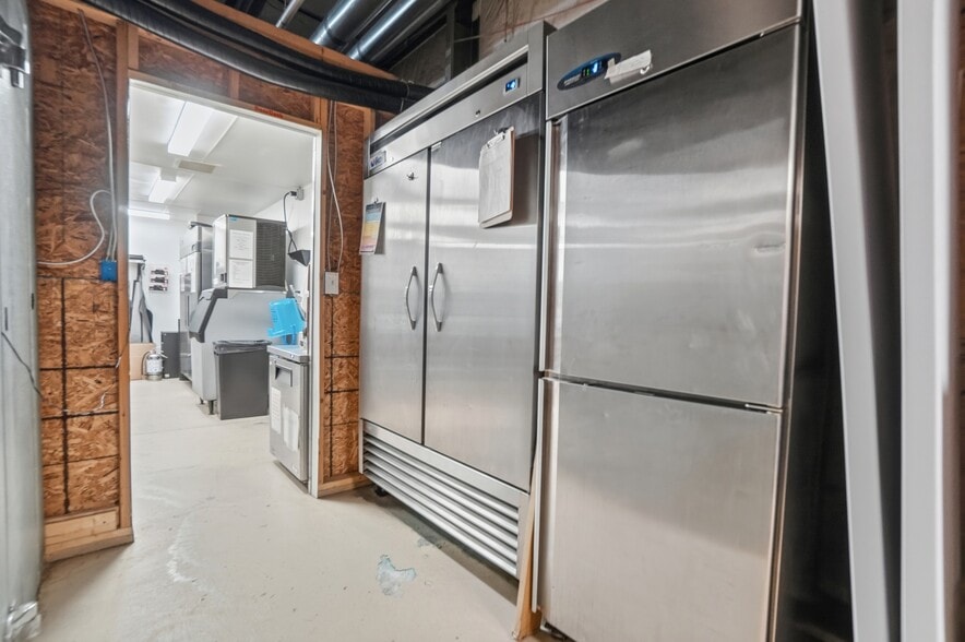 More Photos Of 2330 Bright Rd, Findlay Sports And Entertainment For Sale