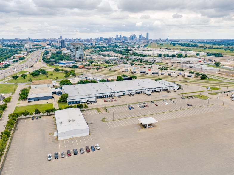 More Photos Of 3191 Commonwealth Dr, Dallas Warehouse For Lease
