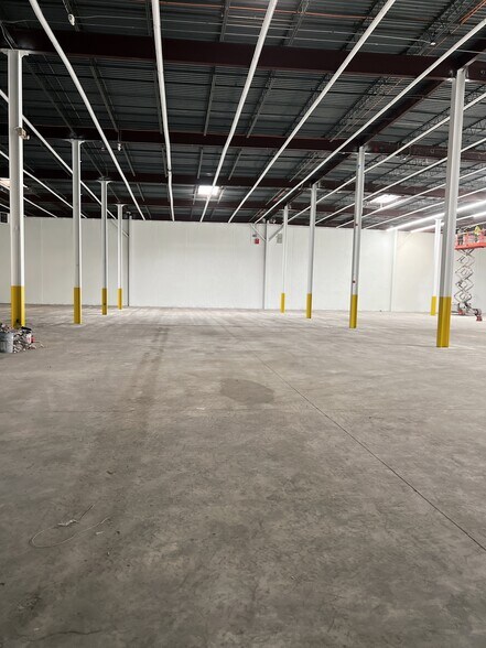 More Photos Of 49 Murray Hill Drive, Nanuet Industrial For Lease