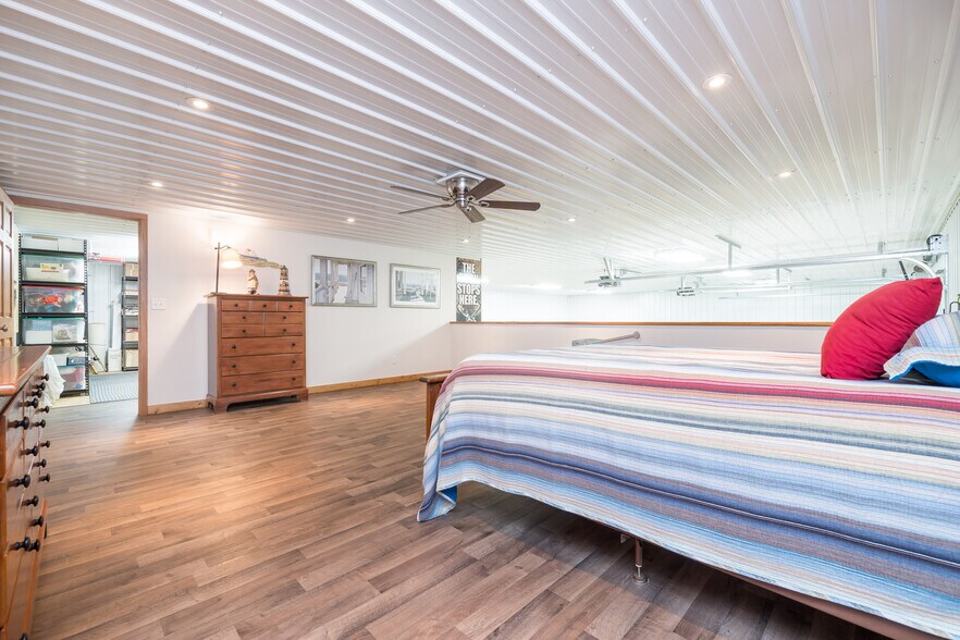 More Photos Of 113 E Kress St, Russells Point Flex For Sale
