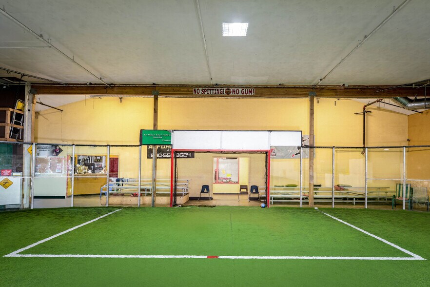 More Photos Of 957 Golden Gate Ter, Grass Valley Sports And Entertainment For Sale