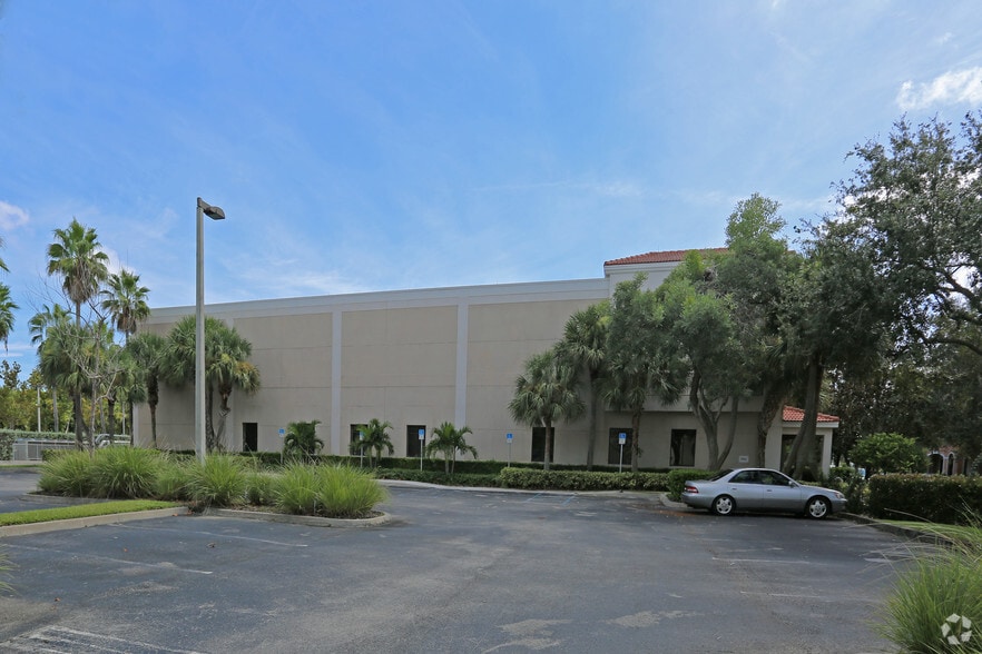 More Photos Of 555 Heritage Dr, Jupiter Office For Lease