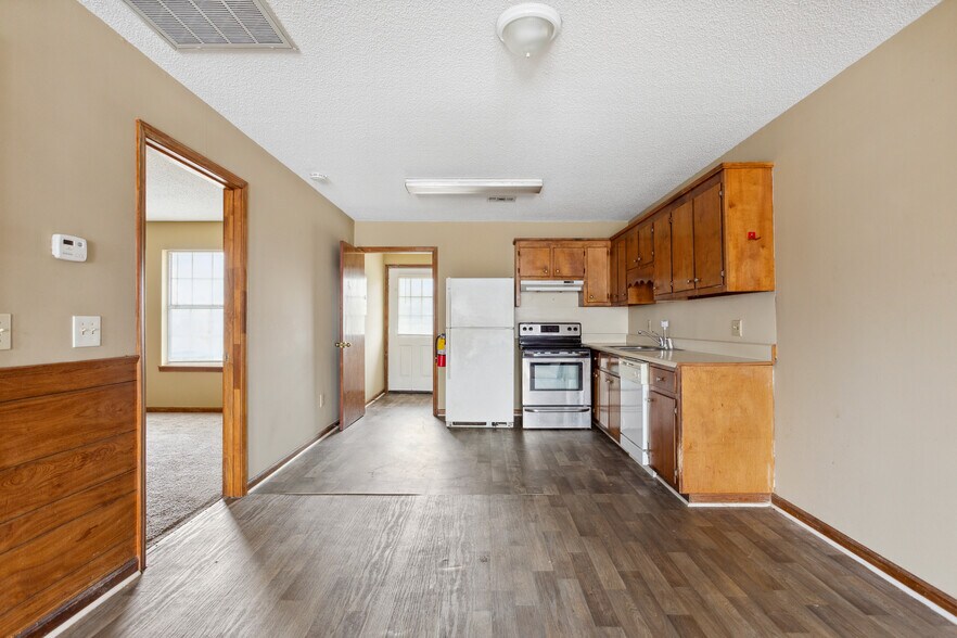 More Photos Of 124 Evergreen Trl, Cartersville Apartments For Sale