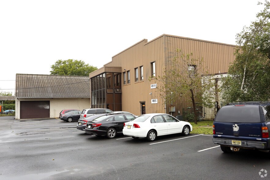 Primary Photo Of 405 Blair Rd, Avenel Warehouse For Lease
