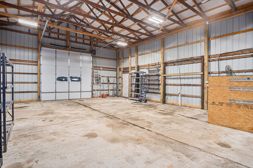 More Photos Of 2601-2603 N 45th St, Omaha Storefront Retail Residential For Sale