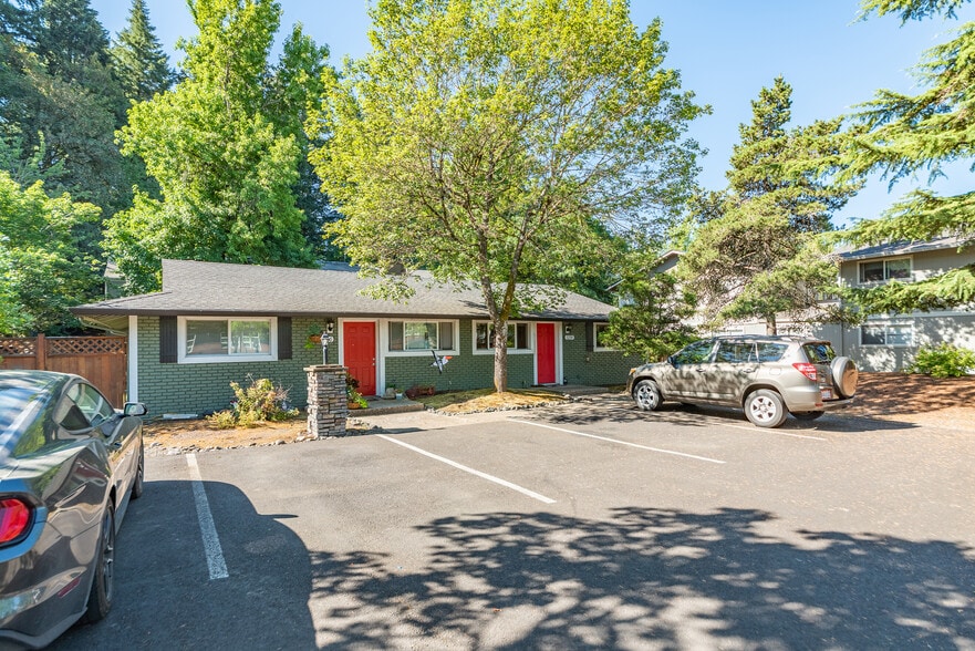 More Photos Of 3240-3320 NE 8th St, Gresham Apartments For Sale