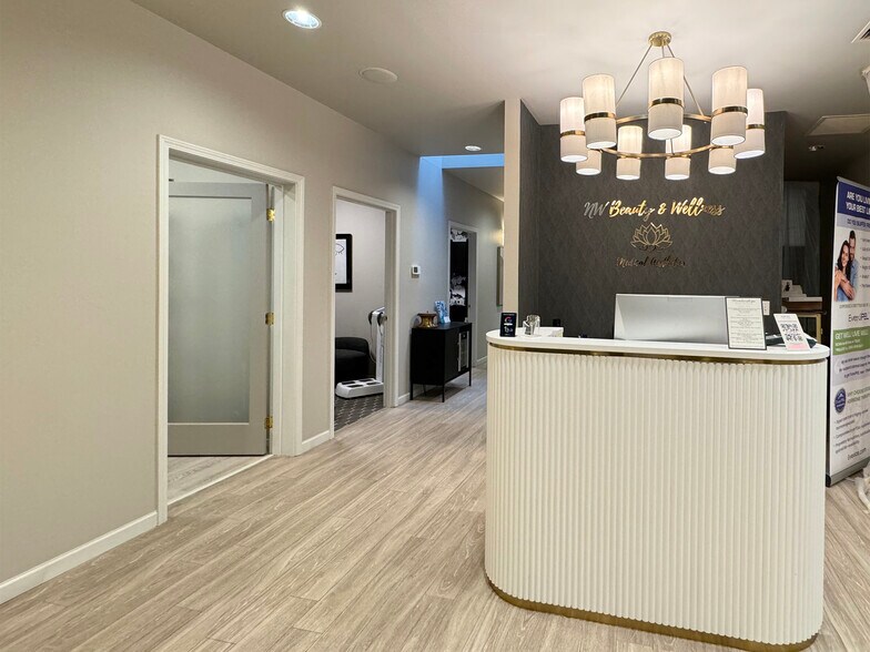 More Photos Of 542-544 N 5th Ave, Sequim Medical For Sale