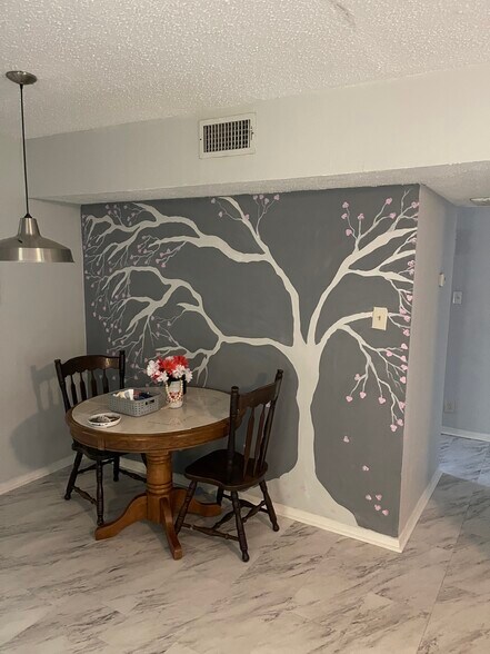 More Photos Of 301 Pine Wilderness Dr, Queen City Apartments For Sale