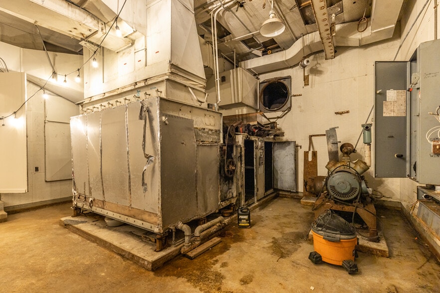 More Photos Of 8871 Griffith Rd, Nashville Warehouse For Sale