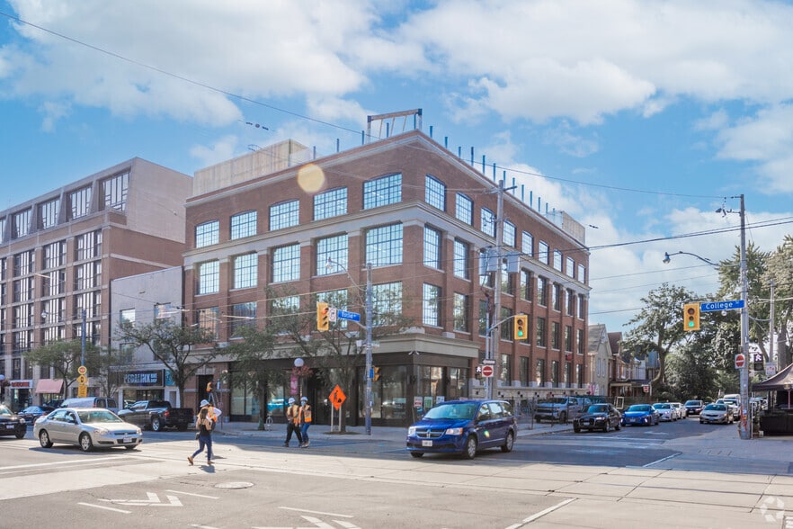 Primary Photo Of 533 College St, Toronto Office For Lease