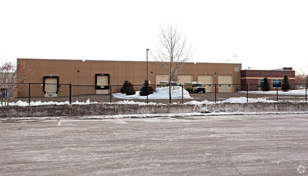 More Photos Of 3707 Kennebec Dr, Eagan Warehouse For Lease