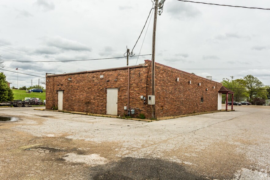 More Photos Of 1153 S Gloster St, Tupelo Restaurant For Sale