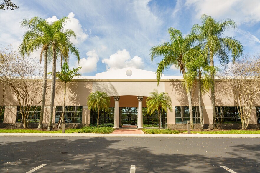 More Photos Of 3360 Enterprise Ave, Weston Unknown For Lease