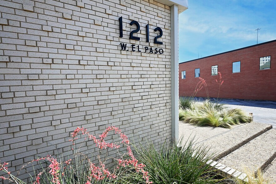 More Photos Of 1212 W El Paso St, Fort Worth Loft Creative Space For Sale