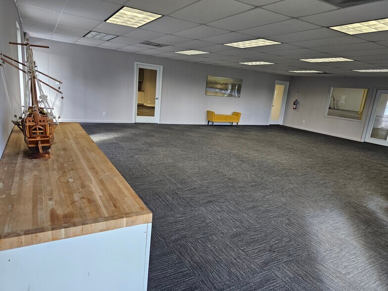 More Photos Of 3277 SE 14th Ave, Fort Lauderdale Warehouse For Lease