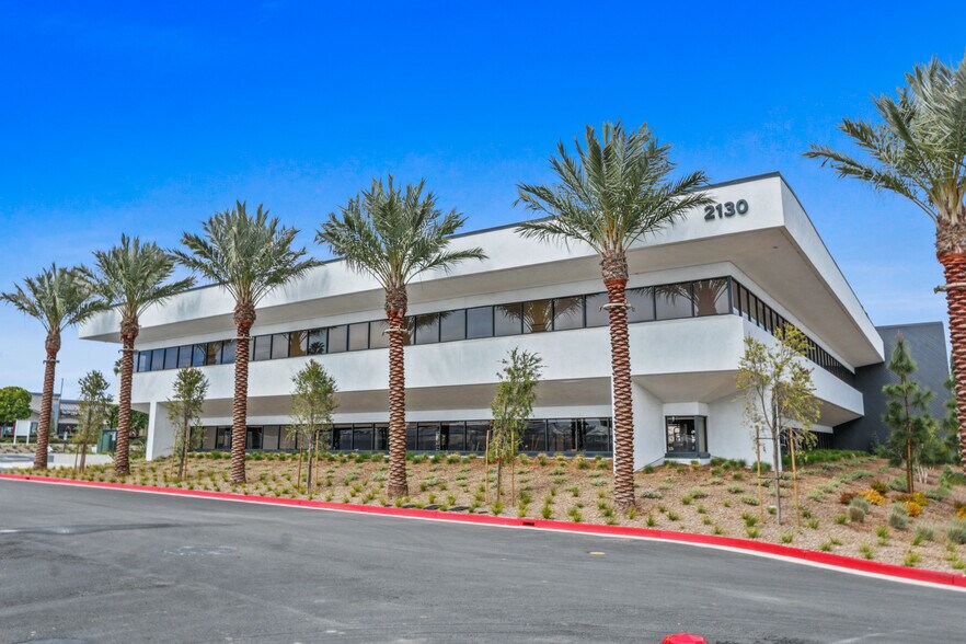 More Photos Of 2130 Main St, Huntington Beach Office For Lease