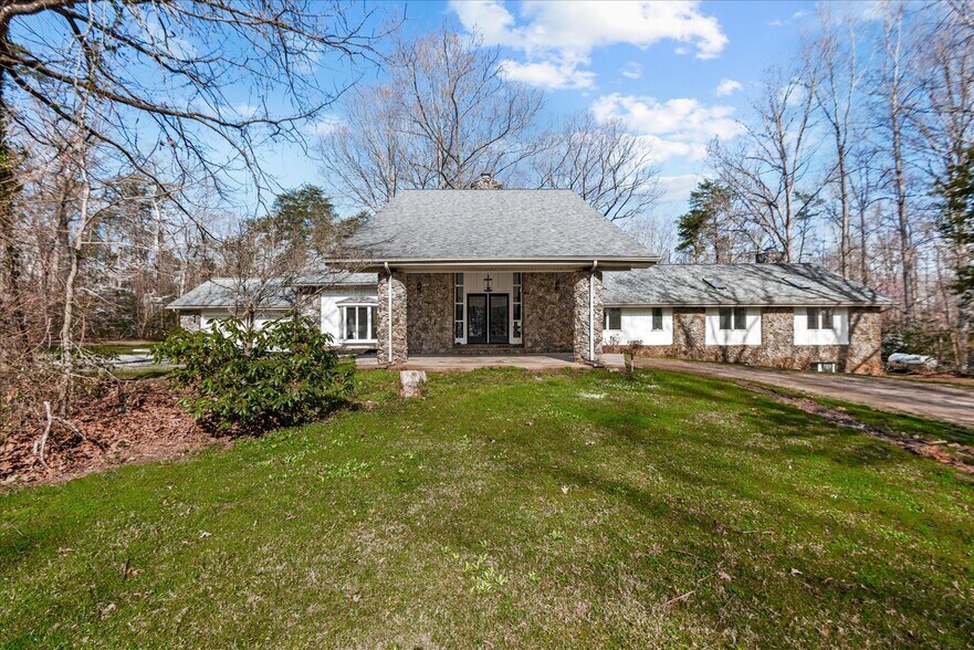 More Photos Of 7621 River Rd, Fredericksburg Specialty For Sale