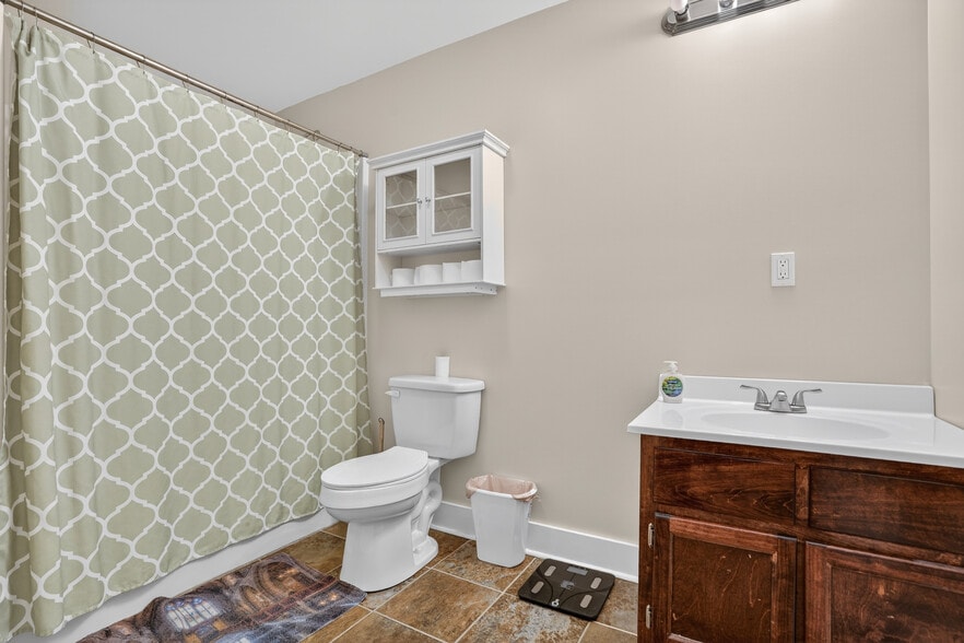 More Photos Of 615 S 2nd St, Central City Specialty For Sale