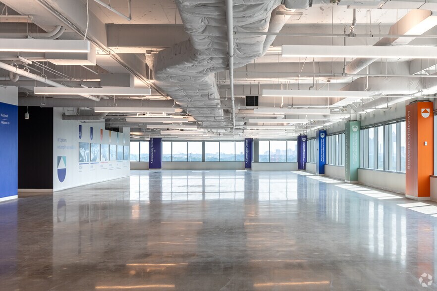 Photo of 14th Floor Ste W-1400