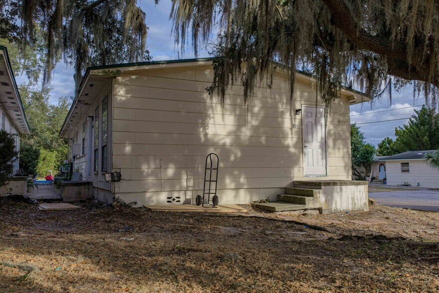 More Photos Of 100 NE 10th Ter, Mulberry Multifamily For Sale