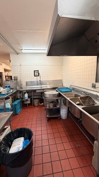 More Photos Of 3355 E Tropicana Ave, Las Vegas General Retail For Lease