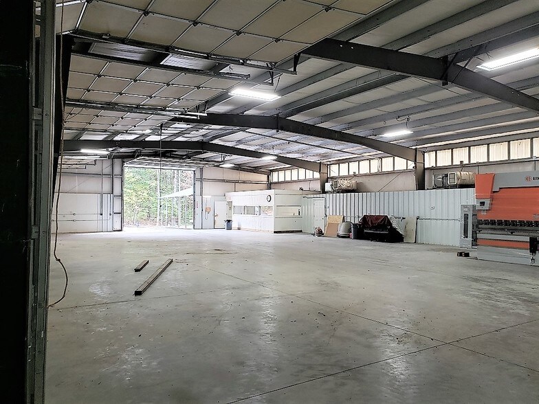 More Photos Of 109 Taylor Rd, Louisburg Warehouse For Sale