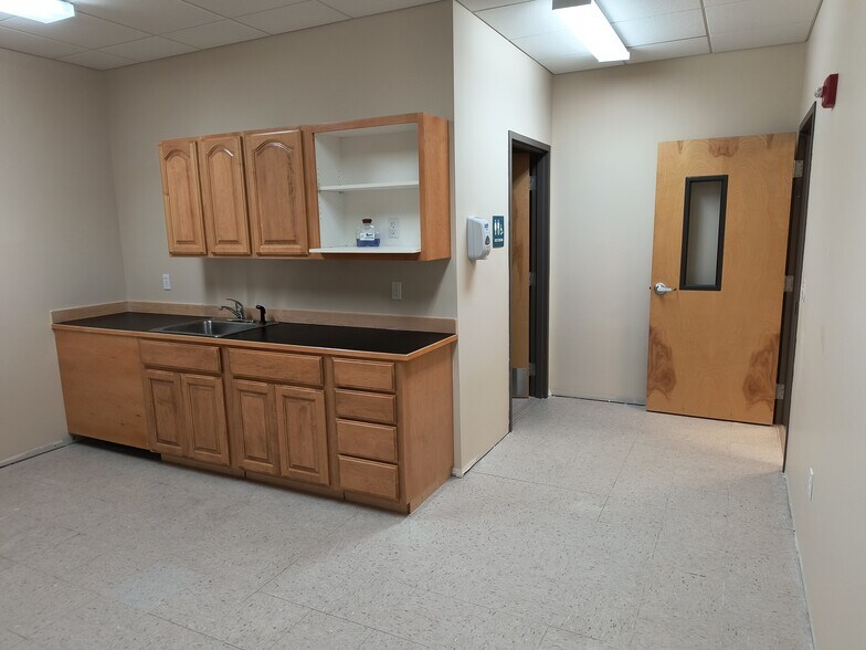 More Photos Of 2208 N Swing Ln, Liberty Lake Medical For Sale