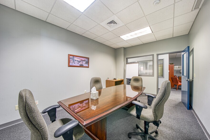 More Photos Of 99 Middle St, Manchester Office Residential For Sale