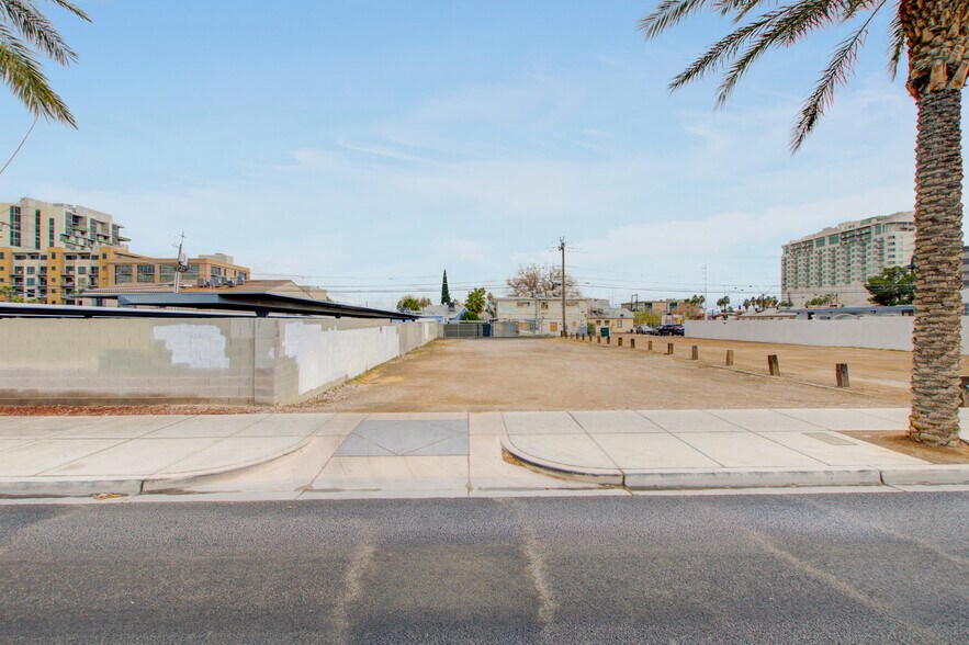 More Photos Of 715 Casino Center Blvd, Las Vegas Land For Sale