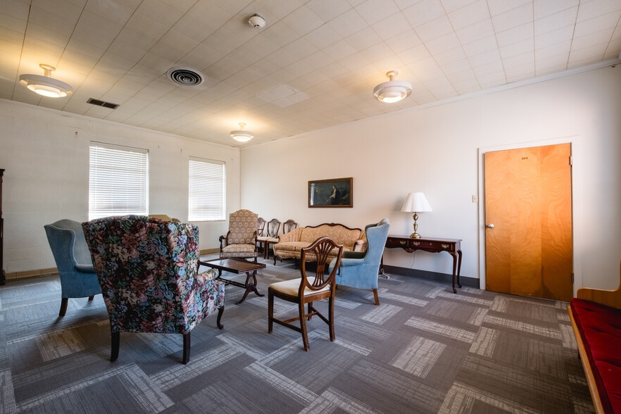 More Photos Of 4401 Woodlawn Dr, Little Rock Religious Facility For Sale