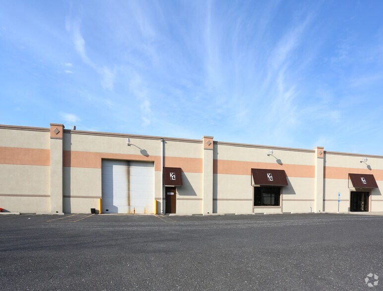 More Photos Of 110 Cushman Ave, West Berlin Showroom For Lease