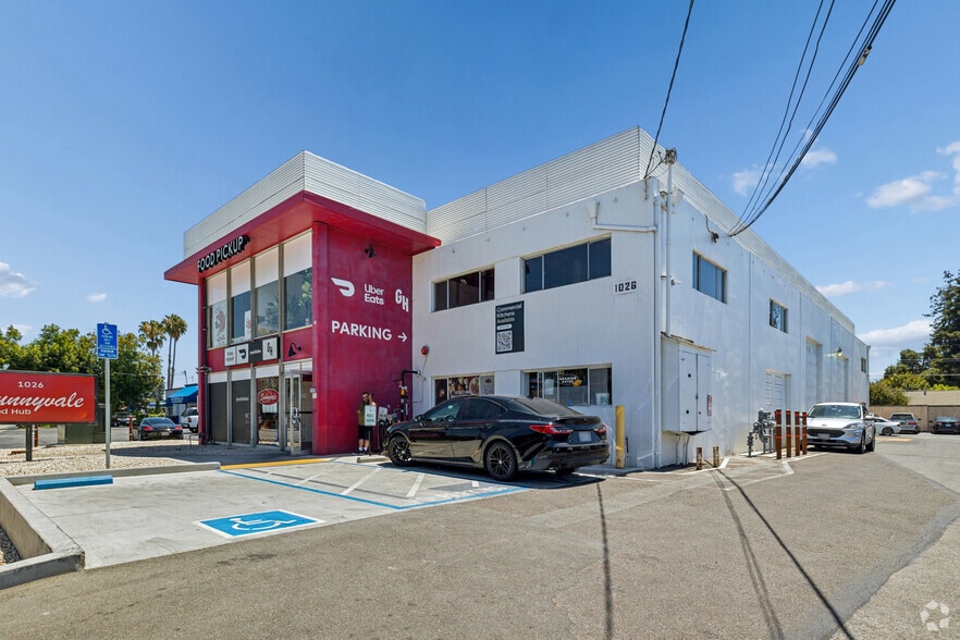 Primary Photo Of 1026 W Evelyn Ave, Sunnyvale Service For Lease