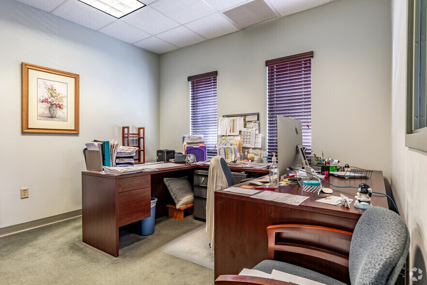 More Photos Of 9911 Seminole Blvd, Seminole Medical For Lease