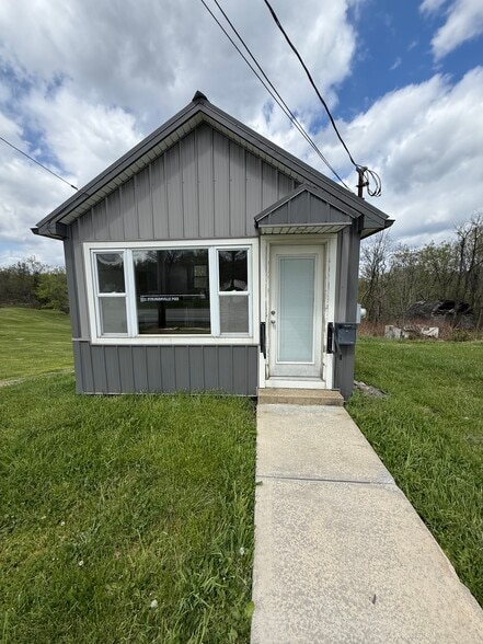 Primary Photo Of 111 Steubenville Pike, Burgettstown Office For Sale