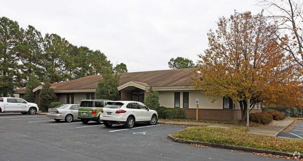 More Photos Of 5248 Olde Towne Rd, Williamsburg Office For Sale