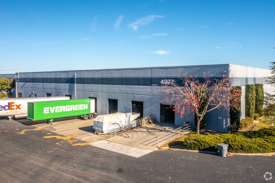 More Photos Of 4977 Allison Pky, Vacaville Warehouse For Lease