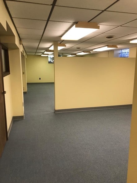 More Photos Of 600 Main St, Riverton Office For Sale