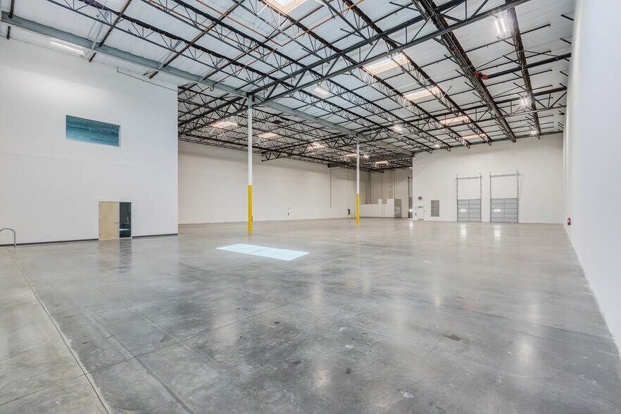 More Photos Of 14100 Rebecca St, Moreno Valley Service For Lease