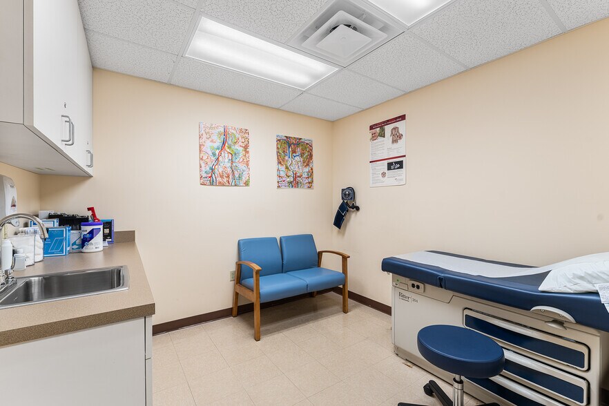 More Photos Of 1206 W Sherman Ave, Vineland Medical For Sale