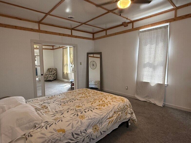 More Photos Of 320 N Main St, Scandinavia Storefront Retail Residential For Sale