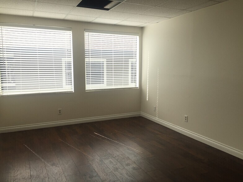 More Photos Of 2900 Bristol St, Costa Mesa Loft Creative Space For Lease