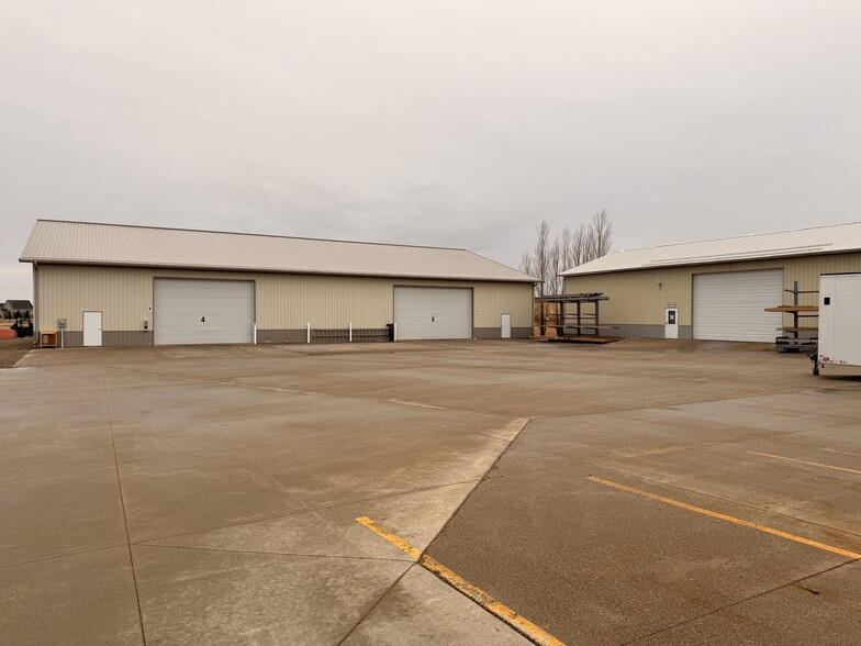 More Photos Of 5936 53rd Ave, Fargo Warehouse For Sale
