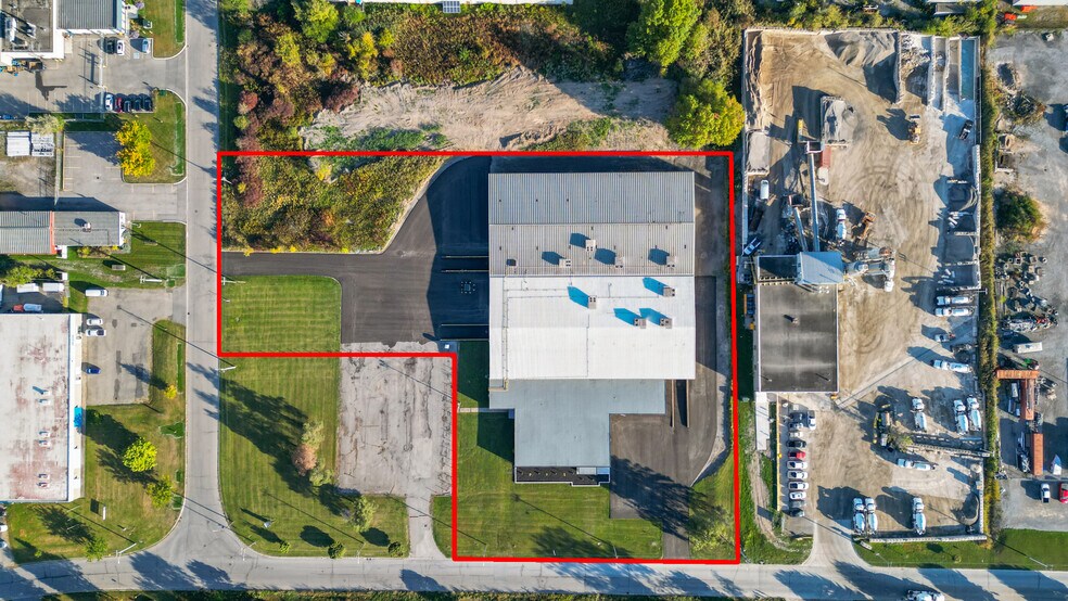 More Photos Of 6050 Don Murie St, Niagara Falls Warehouse For Lease
