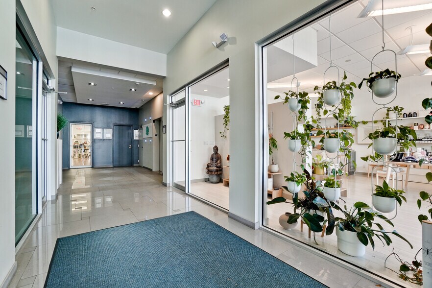 More Photos Of 2170 Main St, Sarasota Loft Creative Space For Sale