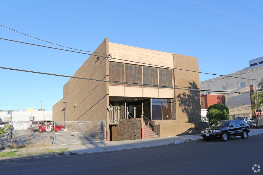 Primary Photo Of 2126 Cotner Ave, Los Angeles Office For Lease