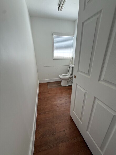 More Photos Of 5935 Taft St, Hollywood Medical For Lease