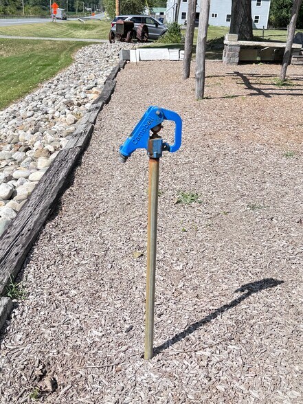 More Photos Of 942 Rt-22, Eagle Bridge Freestanding For Sale