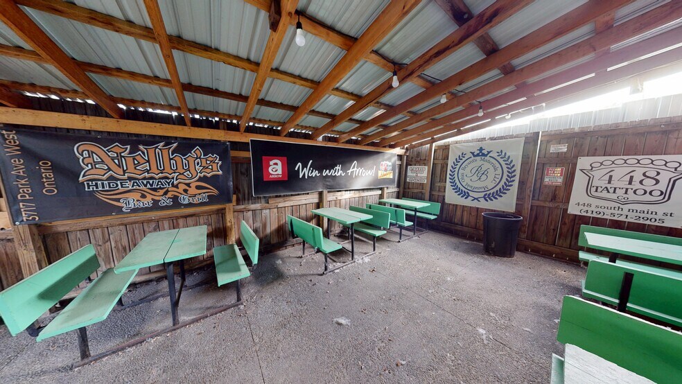 More Photos Of 185 Orange St, Mansfield Bar For Sale